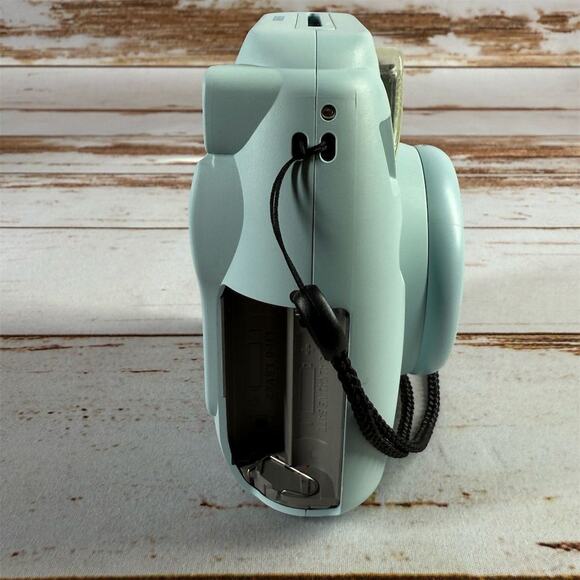 Fujifilm Instax Mini 8 Instant Film Camera Ice Blue - Picture 4 of 4